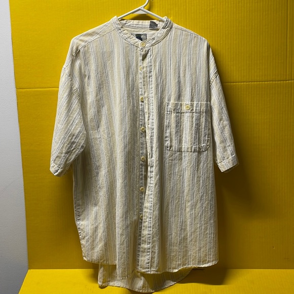 In Private cream/black striped button down short sleeve shirt. Size Large - Picture 1 of 6